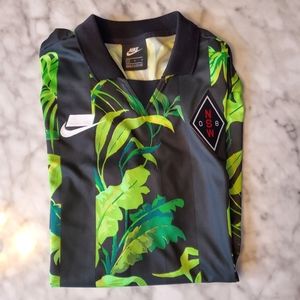 Nike NSW Tropical Short Sleeve Collared Shirt Men's M.